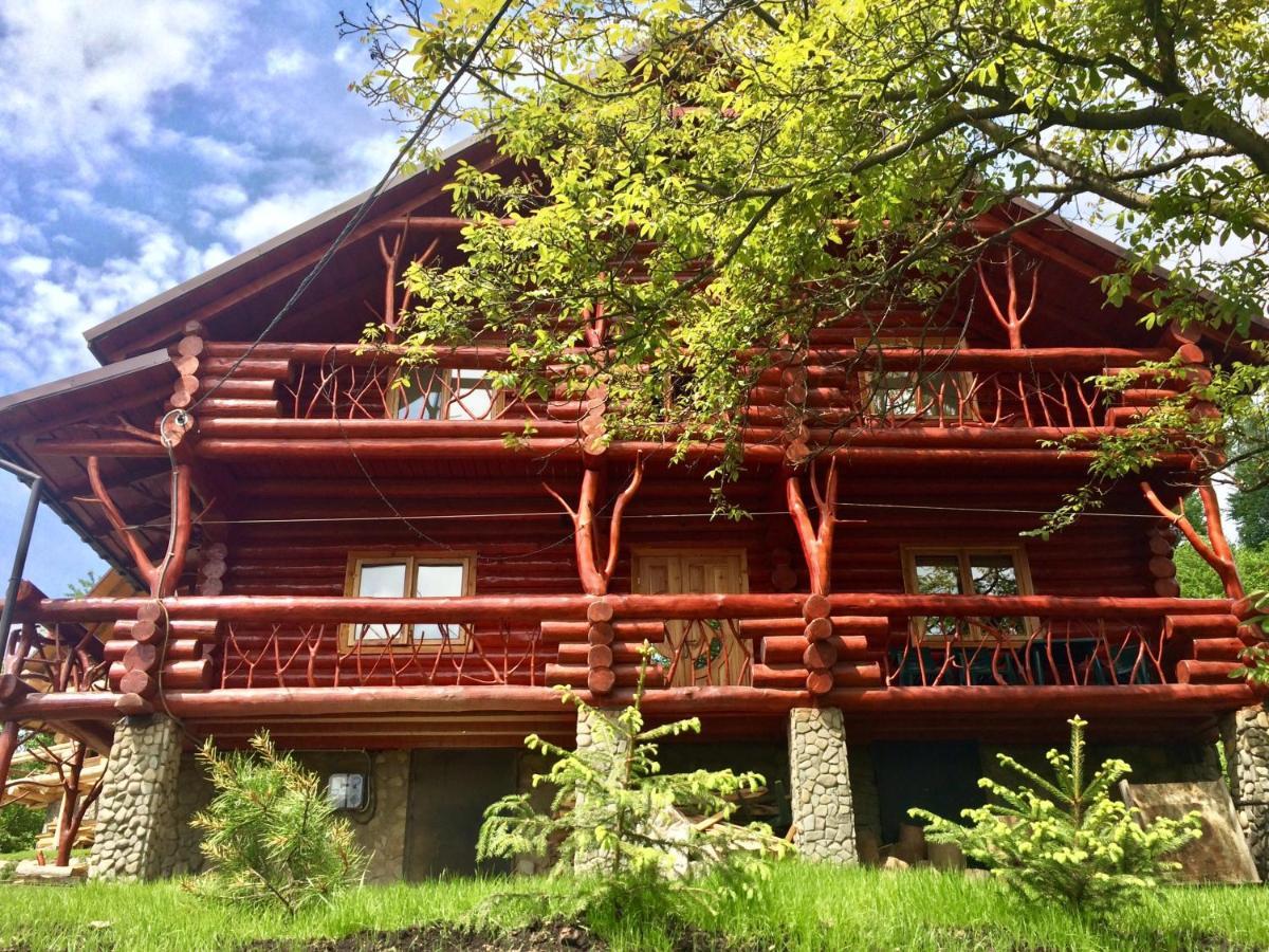 Дерев'Яний Котедж "Казка" Yaremche Luaran gambar