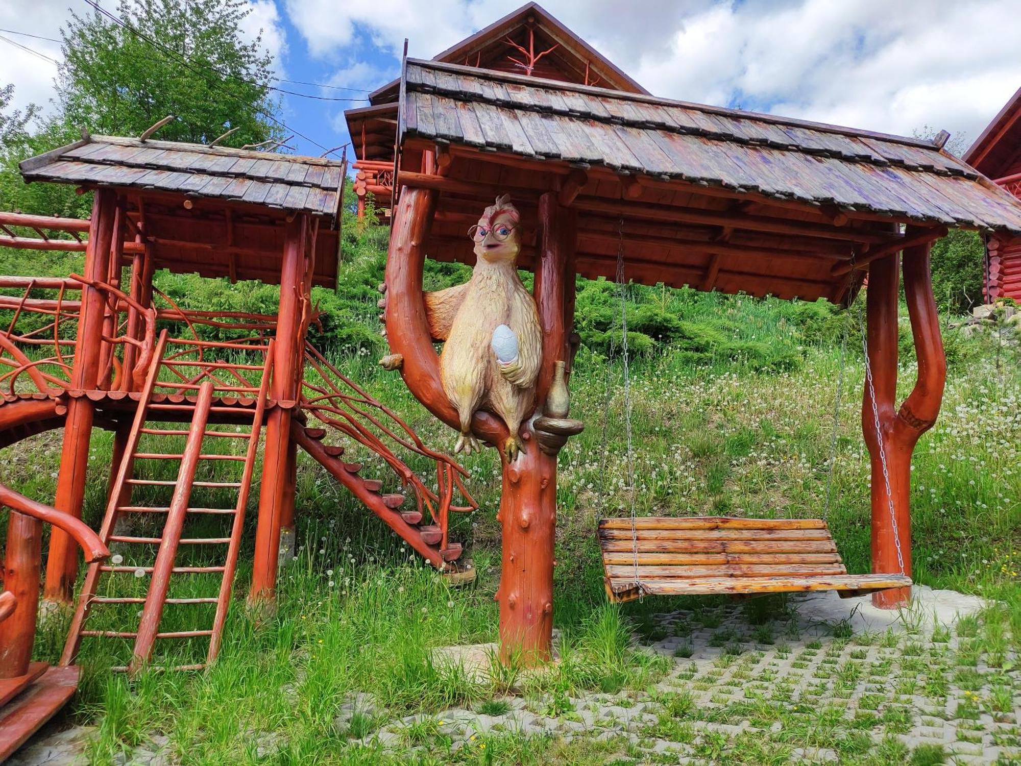 Дерев'Яний Котедж "Казка" Yaremche Luaran gambar